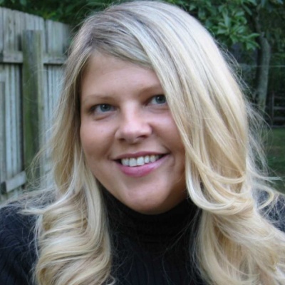 Dr. Angelika Gulbis